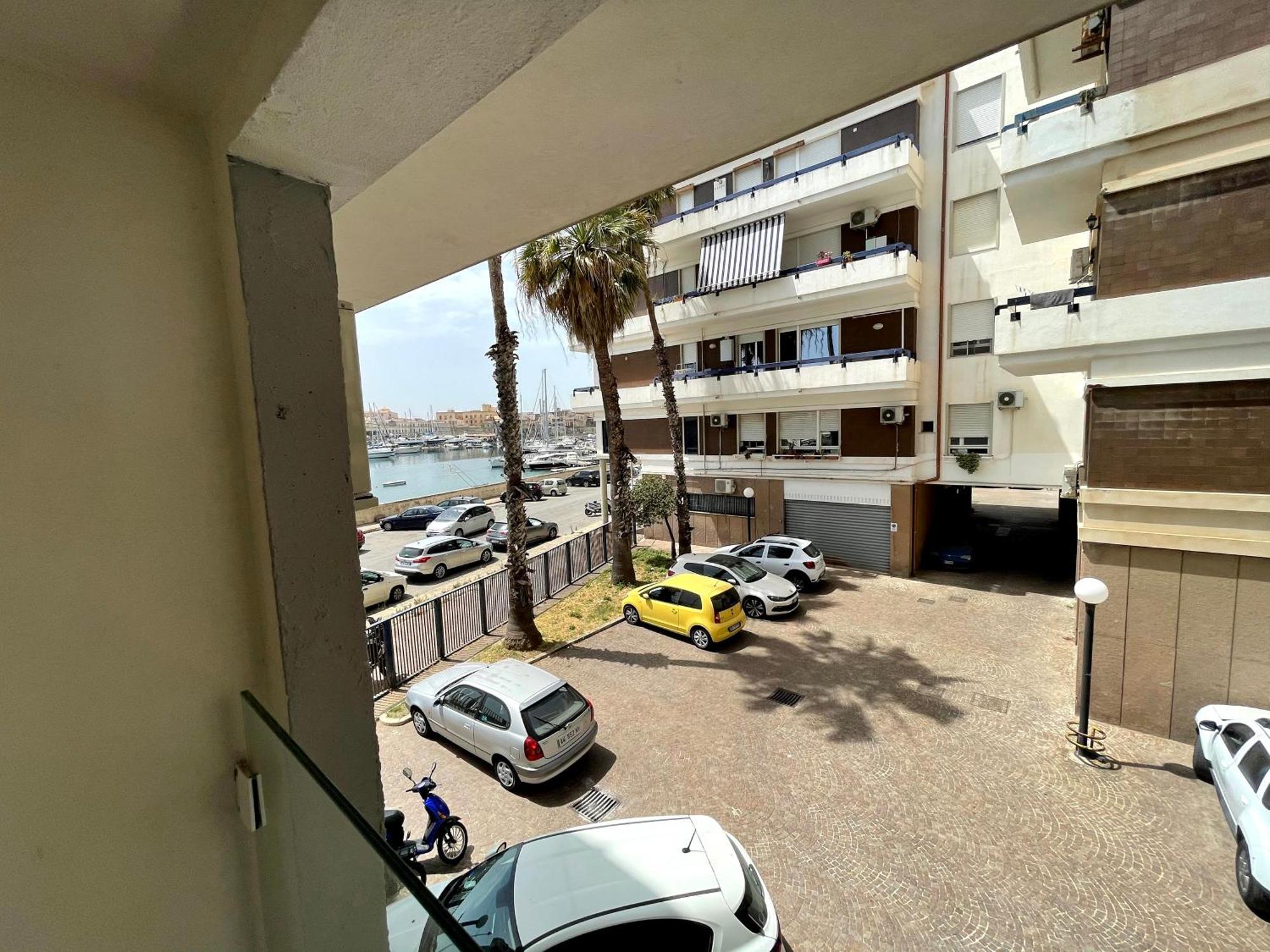 Eos Sea View *